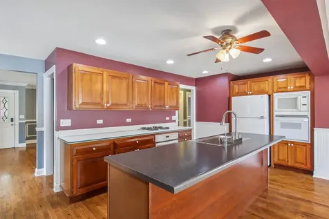 409 Hubbard Avenue Elgin IL 60123
