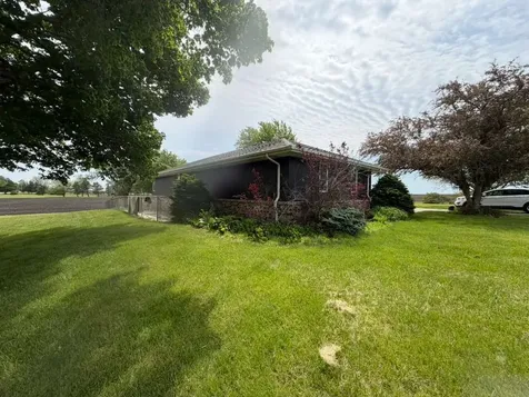 1698 East 950th Road Tonica IL 61370