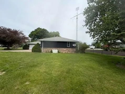 1698 East 950th Road Tonica IL 61370