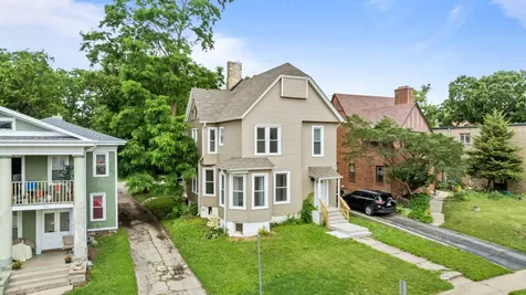 712 North Court Street Rockford IL 61103