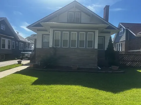 142 South 18th Avenue Maywood IL 60153