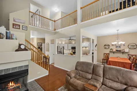 516 King Avenue East Dundee IL 60118