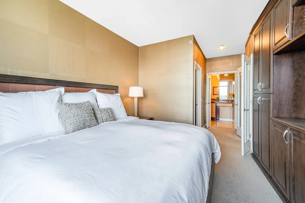 100 East 14th Street Chicago IL 60605