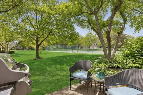 2026 North Charter Point Drive Arlington Heights IL 60004