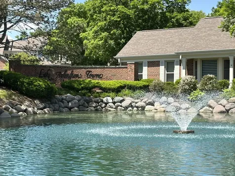2026 North Charter Point Drive Arlington Heights IL 60004
