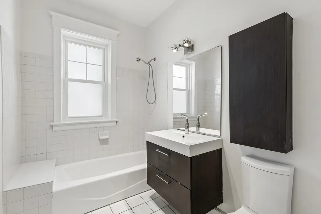 3801 North Wilton Avenue Chicago IL 60613