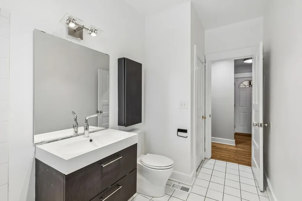 3801 North Wilton Avenue Chicago IL 60613
