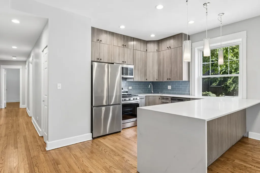 3801 North Wilton Avenue Chicago IL 60613