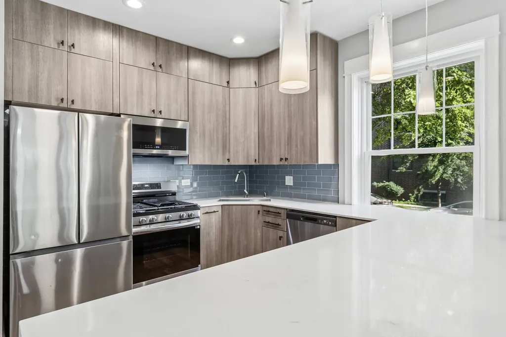 3801 North Wilton Avenue Chicago IL 60613