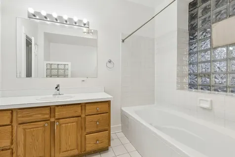 3801 North Wilton Avenue Chicago IL 60613