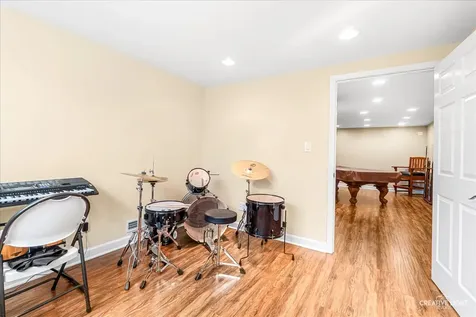 390 Bloomfield Circle E Oswego IL 60543