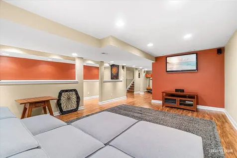 390 Bloomfield Circle E Oswego IL 60543
