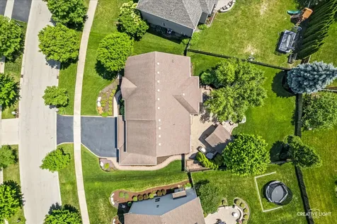 390 Bloomfield Circle E Oswego IL 60543