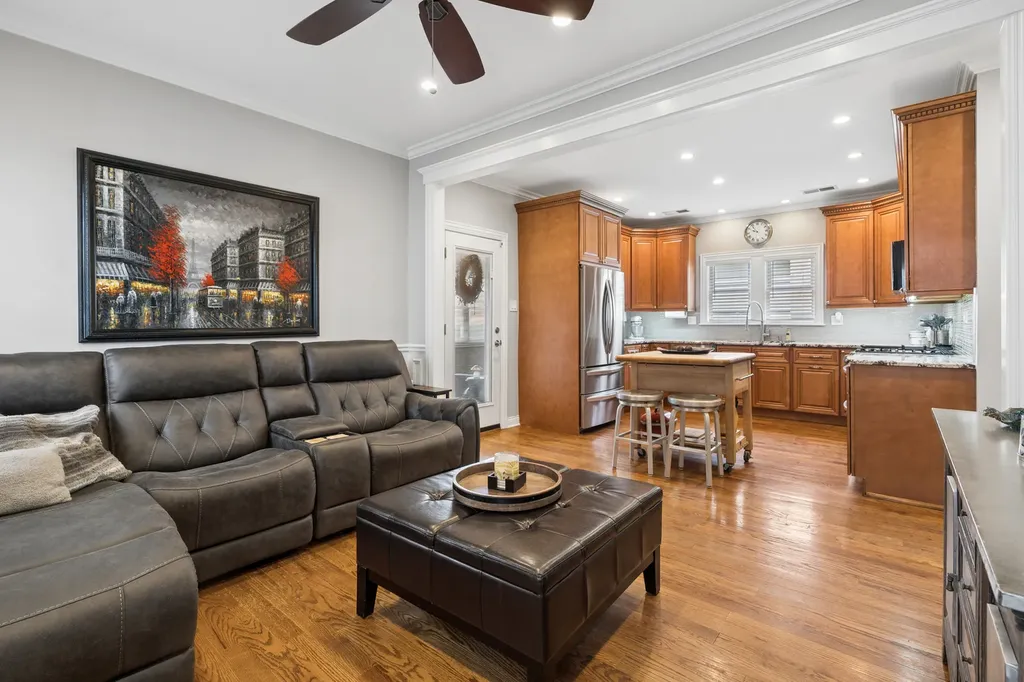5305 West Addison Street Chicago IL 60641