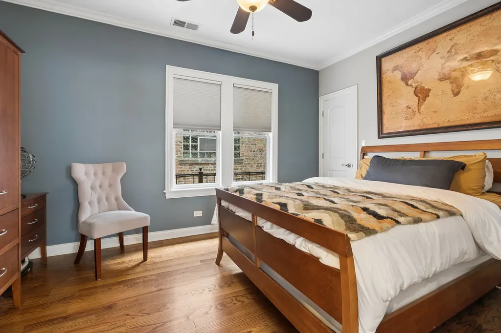 5305 West Addison Street Chicago IL 60641