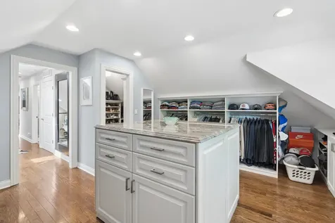 5305 West Addison Street Chicago IL 60641