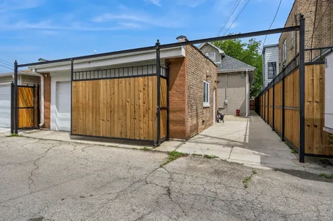 5305 West Addison Street Chicago IL 60641