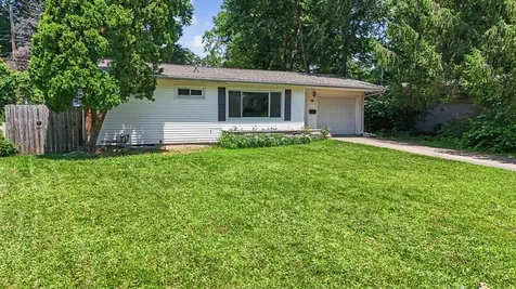 810 East Burkwood Drive Urbana IL 61801