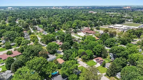 810 East Burkwood Drive Urbana IL 61801