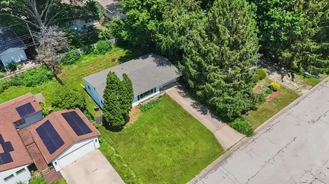810 East Burkwood Drive Urbana IL 61801