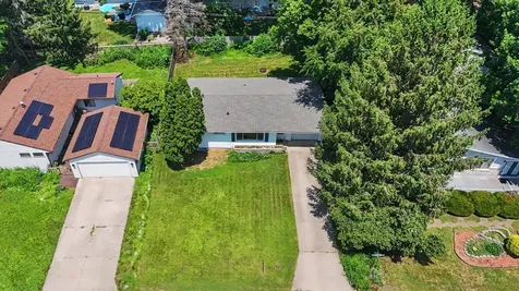 810 East Burkwood Drive Urbana IL 61801