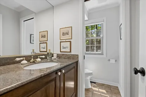 311 Hyatt Drive Libertyville IL 60048