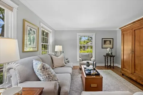 311 Hyatt Drive Libertyville IL 60048