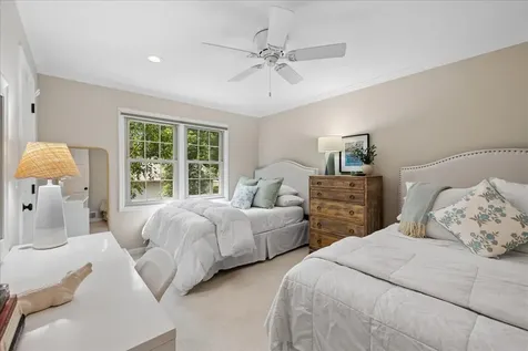 311 Hyatt Drive Libertyville IL 60048