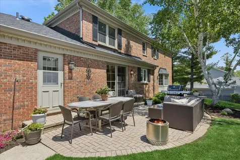 311 Hyatt Drive Libertyville IL 60048