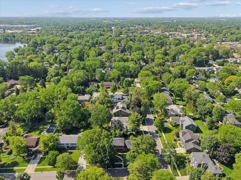 311 Hyatt Drive Libertyville IL 60048