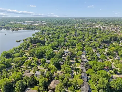311 Hyatt Drive Libertyville IL 60048