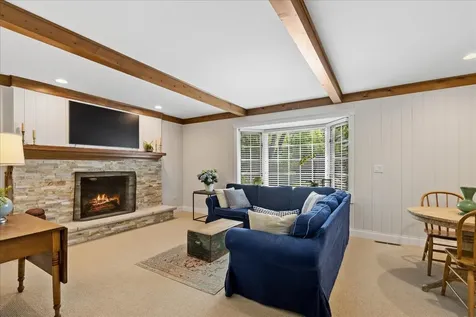 311 Hyatt Drive Libertyville IL 60048