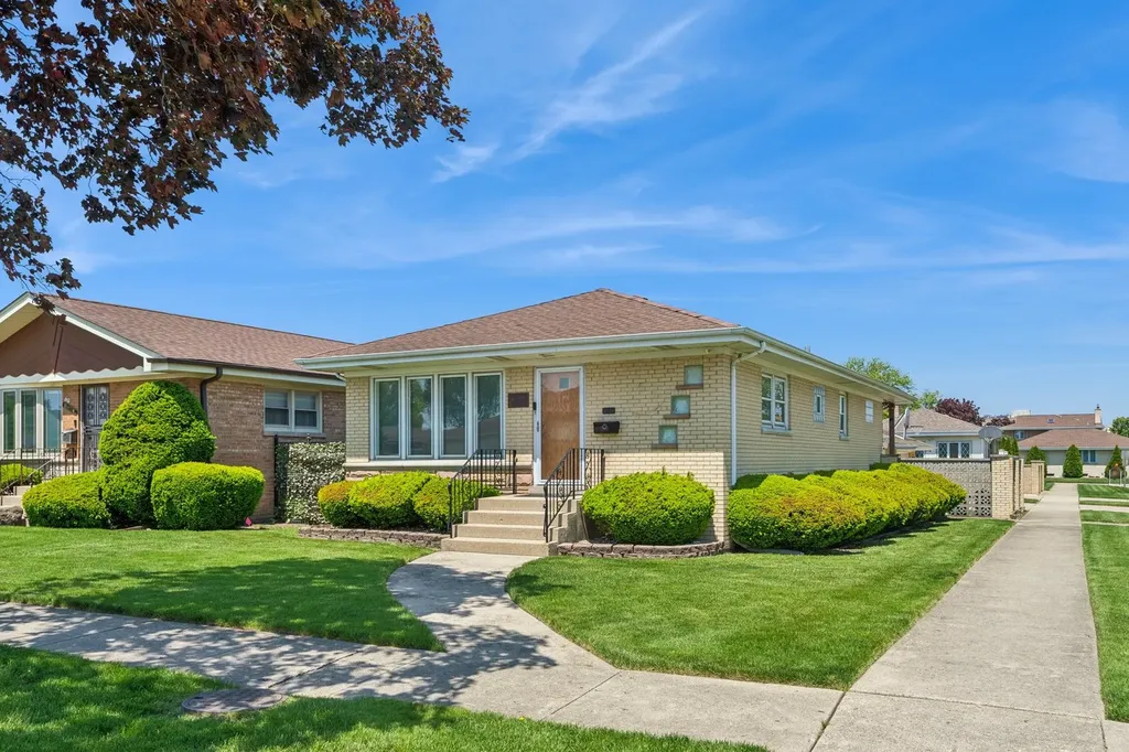 8600 West Ainslie Street Norridge IL 60706
