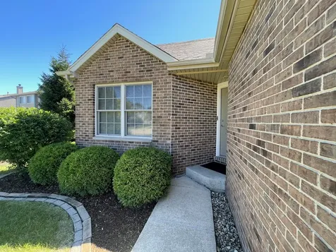 2506 Windward Boulevard Champaign IL 61821