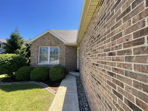 2506 Windward Boulevard Champaign IL 61821