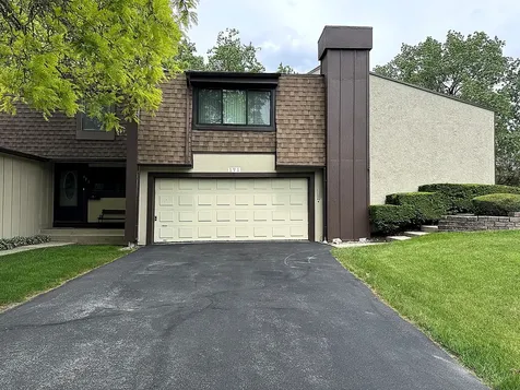 171 Cascade Drive Indian Head Park IL 60525