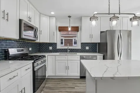 15606 Ingleside Avenue Dolton IL 60419