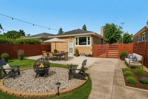 15606 Ingleside Avenue Dolton IL 60419