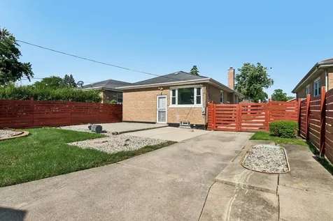 15606 Ingleside Avenue Dolton IL 60419