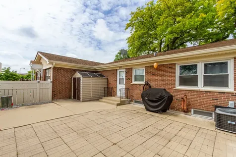 217 Fishing Lane Wood Dale IL 60191