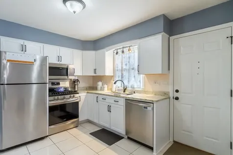 217 Fishing Lane Wood Dale IL 60191