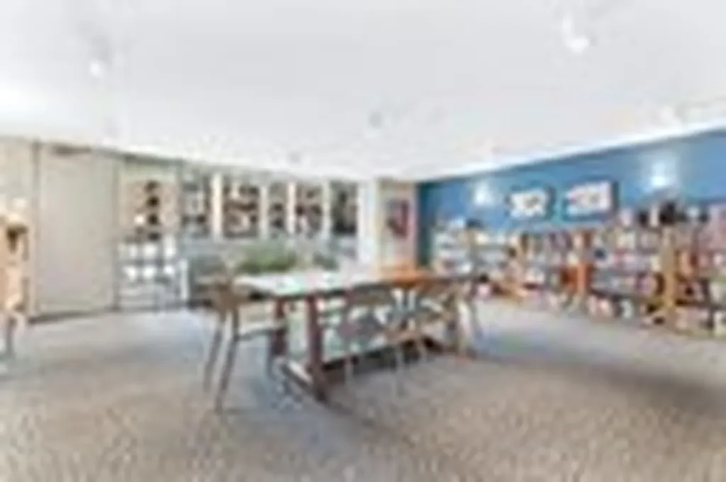 6033 North Sheridan Road Chicago IL 60660