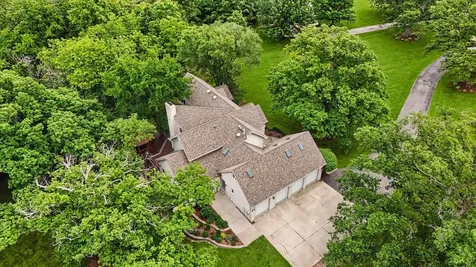 588 B County Road 2400 N Dewey IL 61840