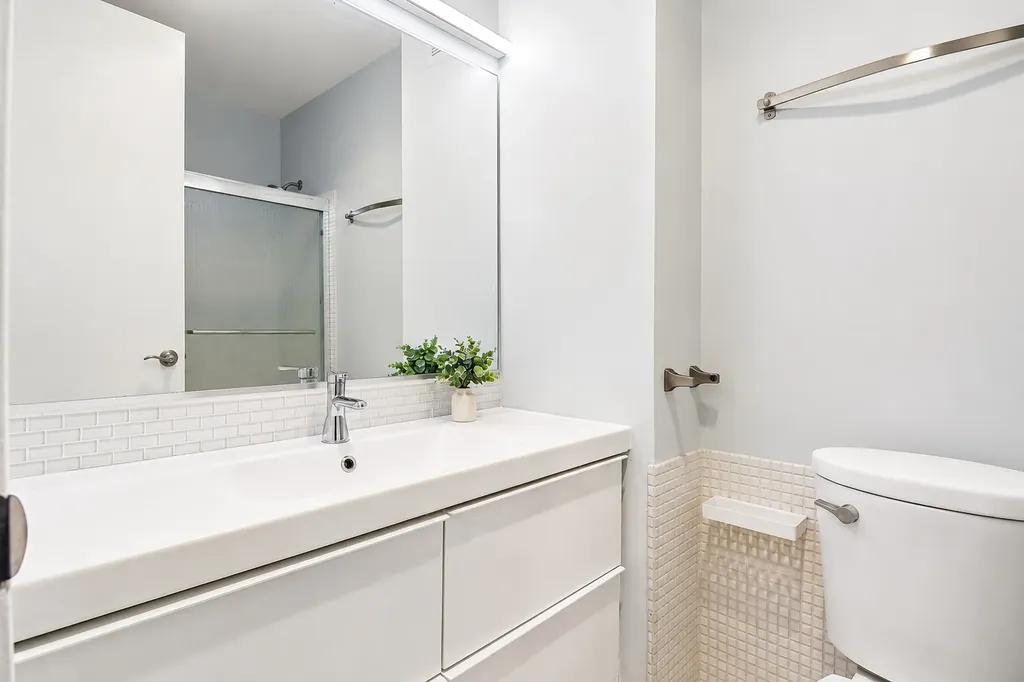 2400 North Lakeview Avenue Chicago IL 60614