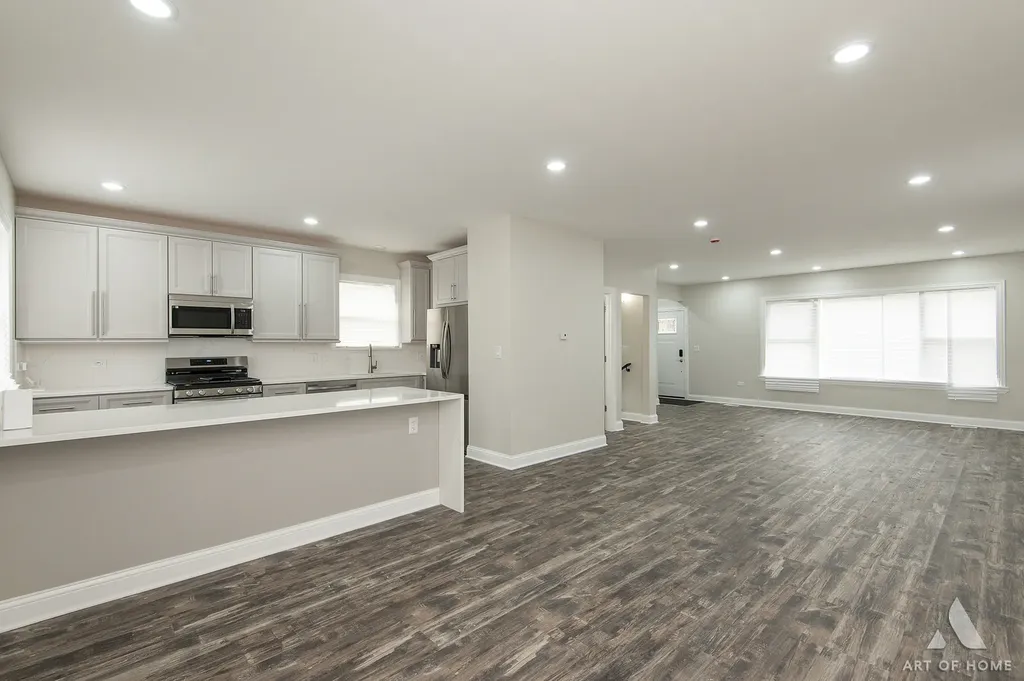 8017 South Kostner Avenue Chicago IL 60652