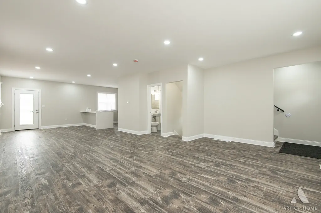 8017 South Kostner Avenue Chicago IL 60652