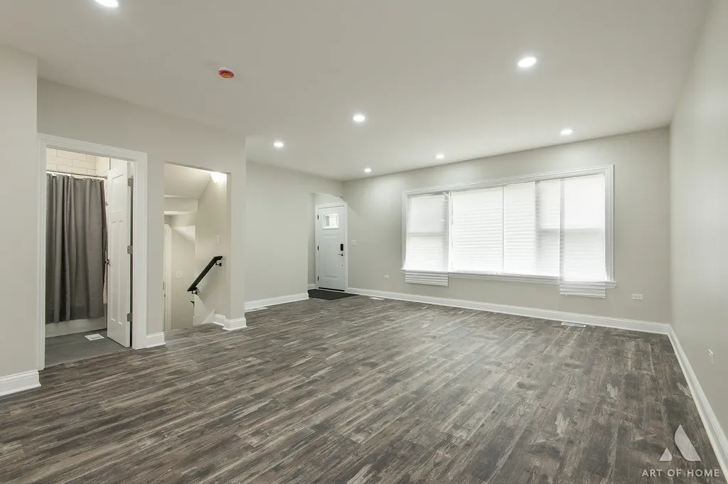 8017 South Kostner Avenue Chicago IL 60652