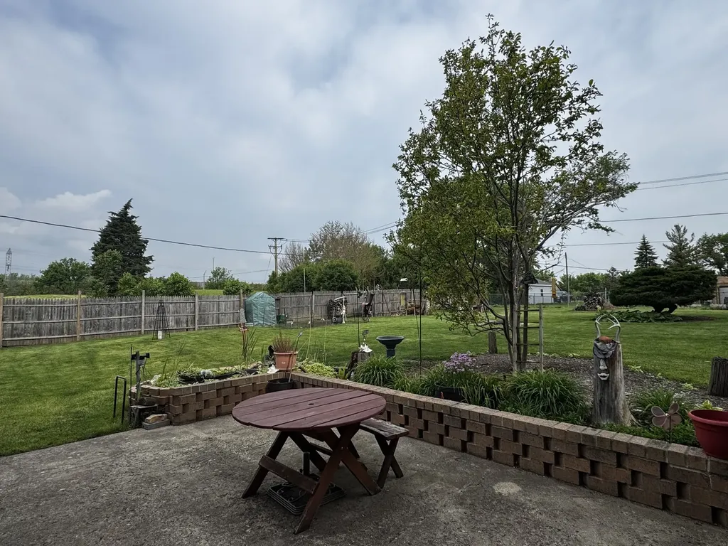 1100 South Columbine Avenue Lombard IL 60148