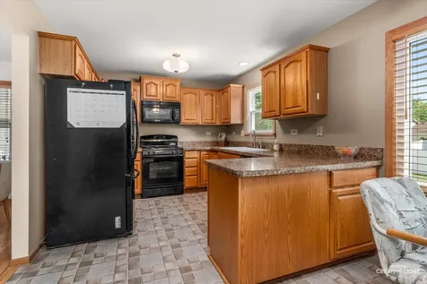 606 Otter Way Oswego IL 60543