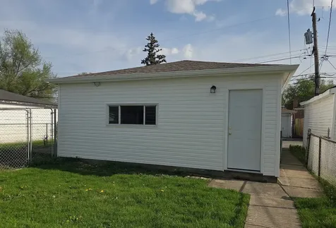 20 West 140th Court Riverdale IL 60827
